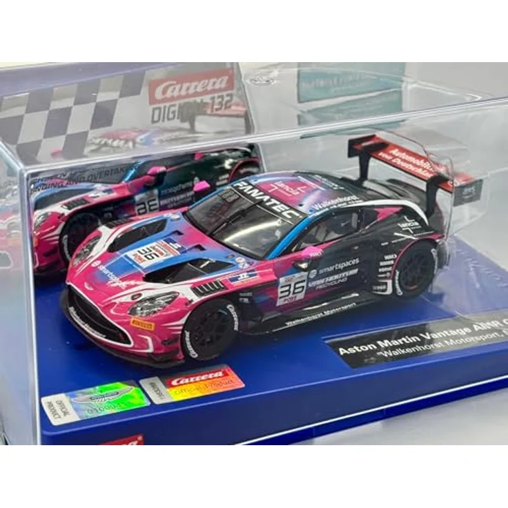 Carrera D132 Aston Martin Vantage, No.36, 1:32 Modell für Autorennbahnen, detailgetreu und robust in attraktiver Fenster-Box-Präsentation – Bild 3