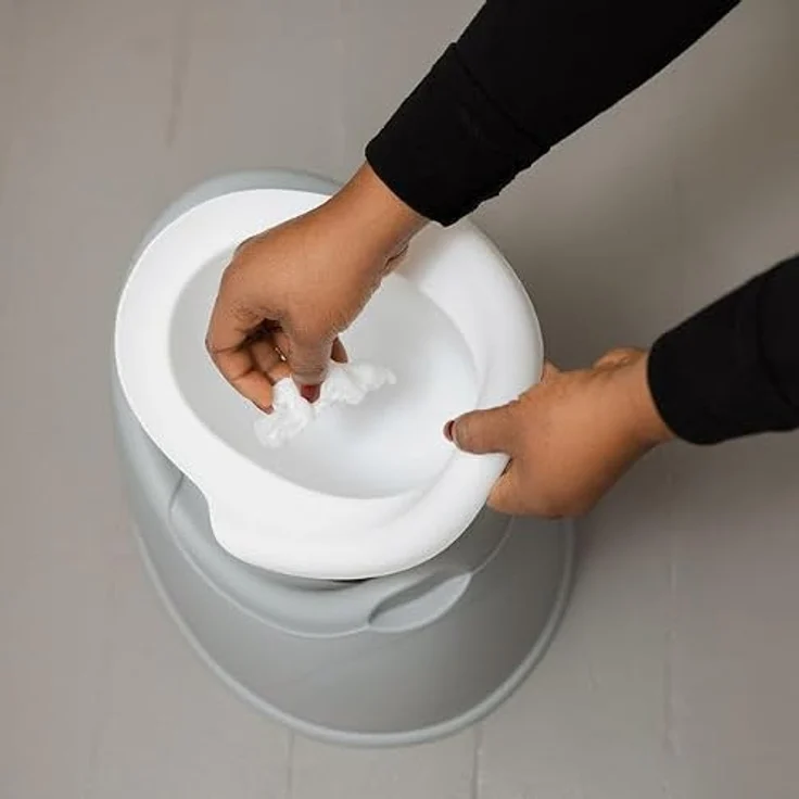 Nuby Easy Clean Töpfchen mit herausnehmbarem Behälter, ab 18 Monaten, grau, mit integrierten Spritzschutz – Bild 2