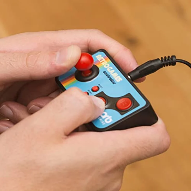 thumbs UP! Mini TV Games - inkl. 200 Retro Spielen - Retro, Vintage, Gaming, 80er, Videospiel - 0001357, 6. 9 X 4. 3 X 4 cm – Bild 4