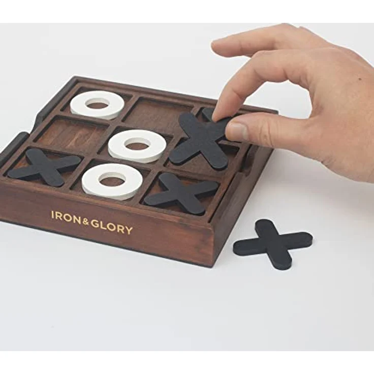Iron And Glory Luckies Brettspiele-17774 Deluxe Tic-Tac-Toe aus Holz mit 10 Holz-Spielfiguren, braun/weißes Fell – Bild 4