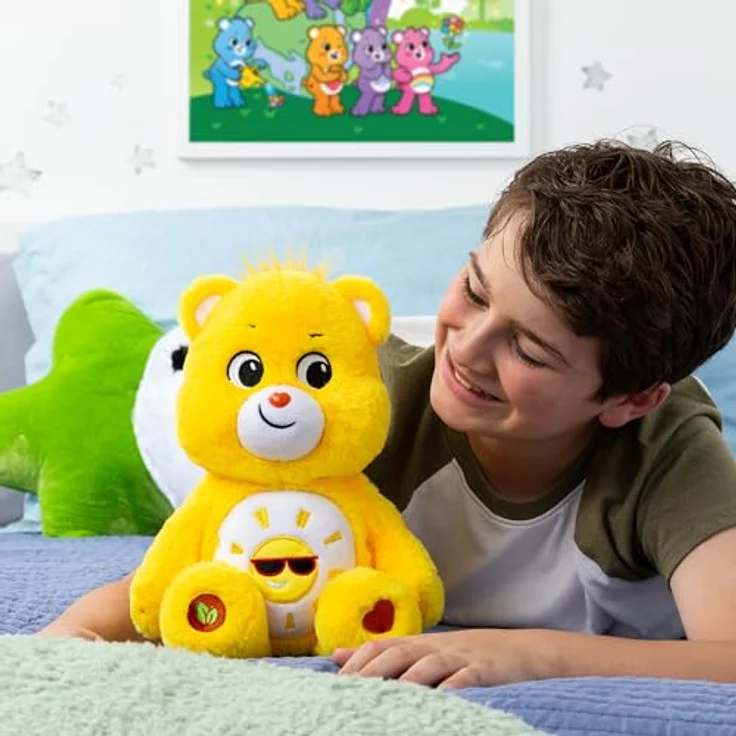 Care Bears Funshine Bear 14 Inch Medium Plush, Cuddly Soft Toy in Gelb, für Kinder ab 4 Jahren – Bild 5