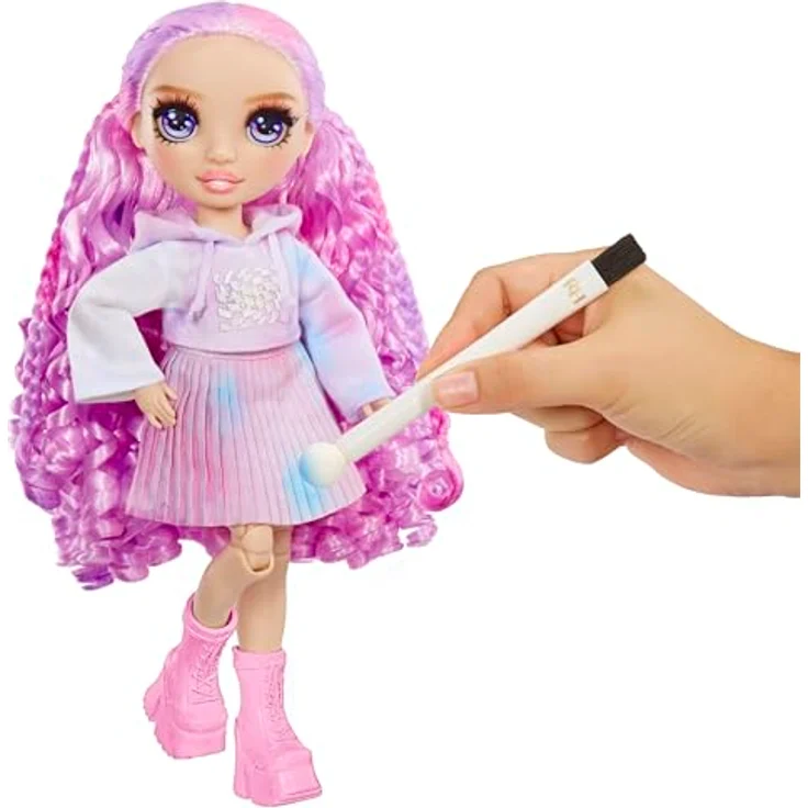 Rainbow High Watercolour & Create DIY Modepuppe - Lila Augen, Lockenhaar, Auswaschbare Wasserfarben & Batikset - Extra Top & Schuhe - Malen, Gestalten, Spielen - 4-12+ Jahre – Bild 4