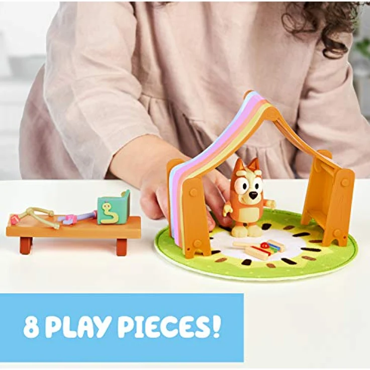 Bluey Bingo's Playroom Offizielles Sammlerspielset mit beweglichem 6,3 cm Bingo-Actionfigur und 6 lustigen Accessoires Kiwi-Teppich, Zelt, Bank, Xylophon, Kralle und Ärztestethoskop – Bild 4