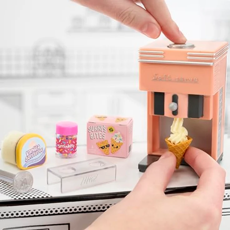MGA Miniverse-Mini Appliances S2 0, Miniatur-Küchengeräte Set mit Softeismaschine, Zuckerwatte-Automat, Eis-Crusher und Küchenmaschine, verschiedene Farben – Bild 6