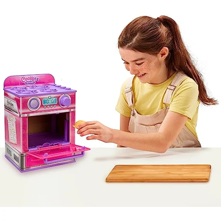 Cookeez Makery Ofen-Spielset in pink mit niedlichem Überraschungseffekt durch Verwandlung zu einen süß duftendem, warmen und interaktivem Plüsch: Mit Zubehör. Welche Überraschung wirst du backen – Bild 5