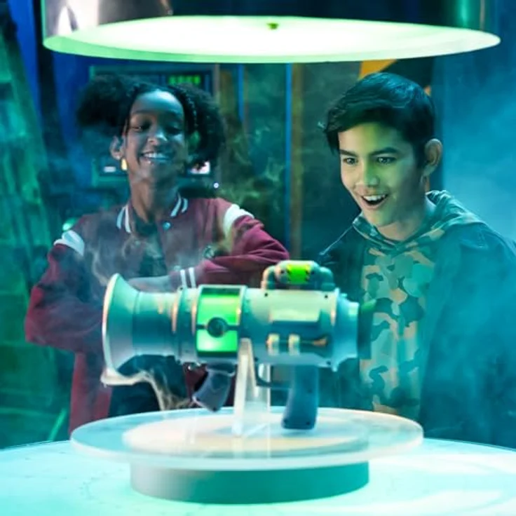 Moose Despicable Me 4 Ultra Fartblaster, Luftkanone mit grünem Rauch und Nachfüllschlauch – Bild 2