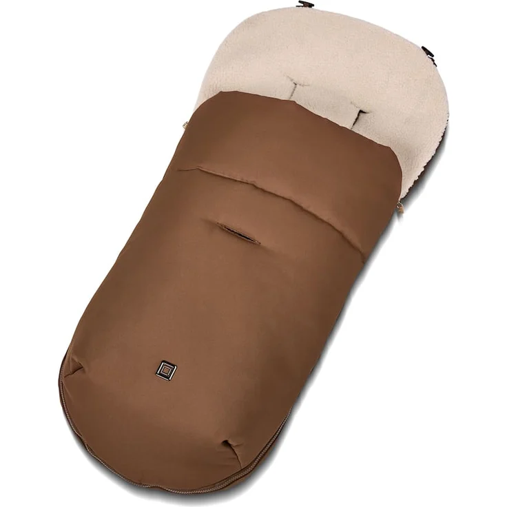 Moon Premium Winter Fußsack Kollektion 2026, herausnehmbares Teddyfell, passenden Design, Cognac