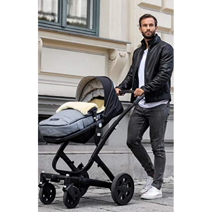 WERNER CHRIST BABY, Lammfell-Fußsack FLIMS – warmer Buggy, Kinderwagen-Fußsack (Kinder ab 6 bis 36 Monate) aus medizinischem Fell, universal mit Langsschlitzen in Stone (grau) – Bild 8
