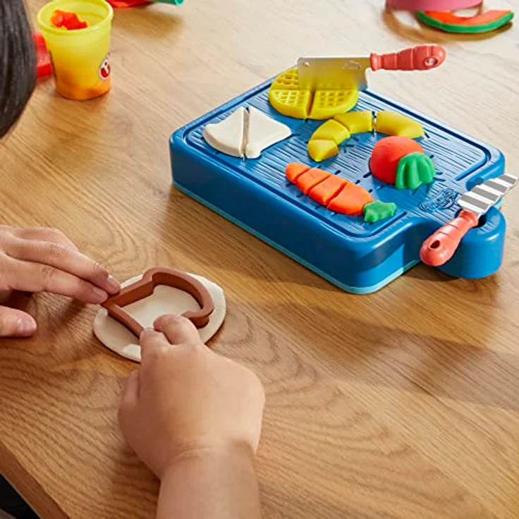 Play-Doh Kleiner Chefkoch Starter-Set mit 14 Küchen-Accessoires, Vorschulspielzeug – Bild 3