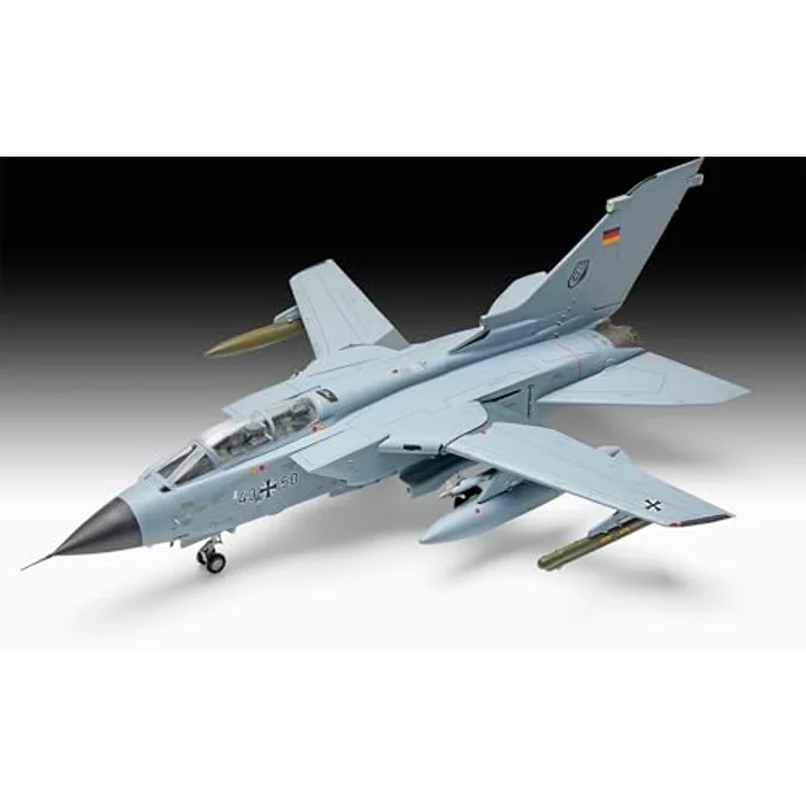 Revell Modellbau Geschenkset 70 Jahre Bundeswehr: Aircraft, 3 verschiedene Flugzeuge im Maßstab 1:72 mit 301 Teilen, inklusive Farben, Kleber und Pinsel – Bild 4