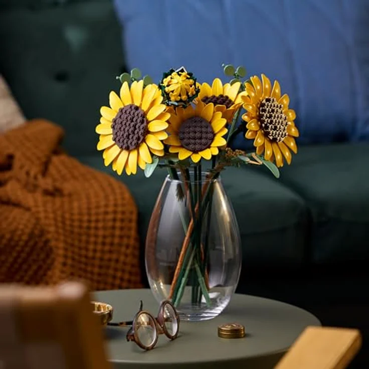 LEGO Botanicals Sonnenblumenstrauß 11502, Kunstblumen Set mit beweglichen Blütenblättern & Eukalyptuszweigen für Dekoration im Wohnbereich, DIY Geschenkidee für Erwachsene – Bild 5