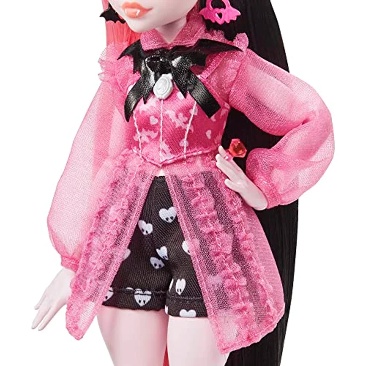MONSTER HIGH Draculaura Puppe - Vamp-tastische Mode, Umhang, Accessoires, Haustierfledermaus, für Kinder ab 6 Jahren, HHK51 – Bild 5