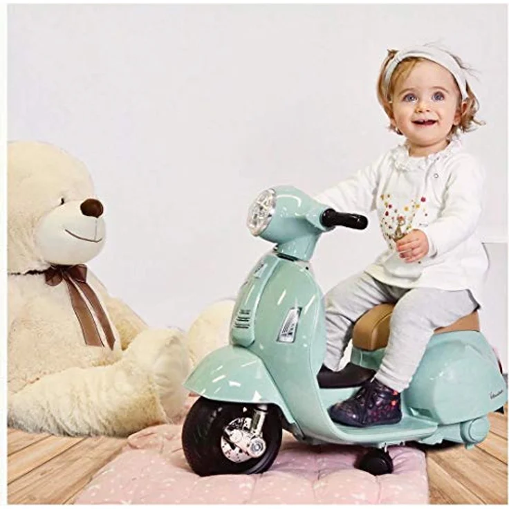 TURBO CHALLENGE 119151 Gepäckträger Vespa GTS Elektro-119151 – Wassergrün – Akku 6 V + USB-Ladegerät im Lieferumfang enthalten – Gewicht max. 25 kg – ab 2 Jahren, L – Bild 5
