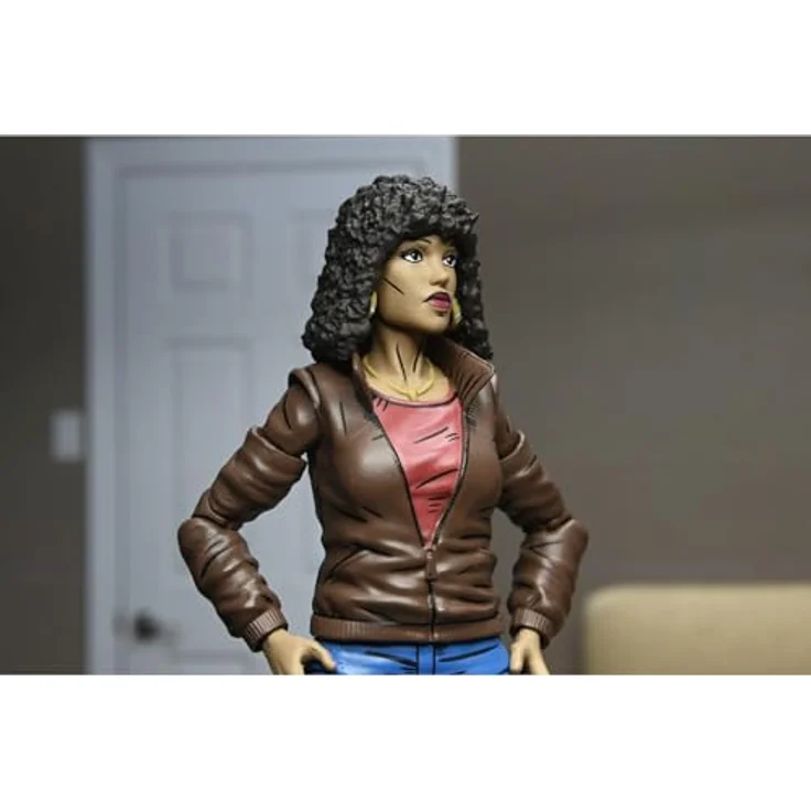 NECA Teenage Mutant Ninja Turtles Actionfigur April O'Neil, 18 cm mit Zubehör in Fensterbox – Bild 7