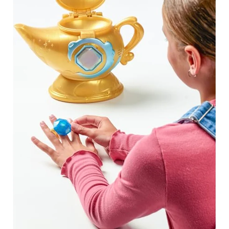Magic Mixies Magische Wunderlampe mit 20 cm großem interaktivem blauem Mixie-Plüschtier und echtem Nebel. Mit über 60 Geräuschen und Reaktionen, Medium – Bild 3