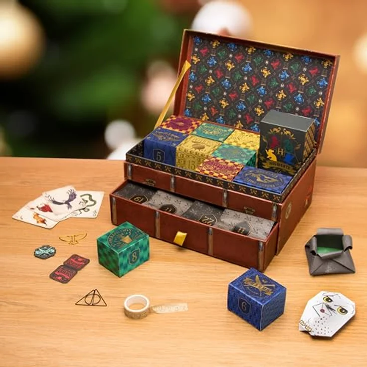 Paladone Harry Potter Erinnerungsbox Adventskalender, 24 feste Überraschungen mit Schreibwaren & Gadgets, offiziell lizenziertes Geschenk für Fans – Bild 4