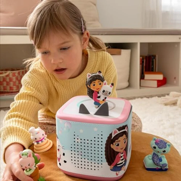 tonies Hörspiel Gabby´s Dollhouse - Mercat, Abenteuer mit Meerkatze und Eisbär Pete am Strand – Bild 3