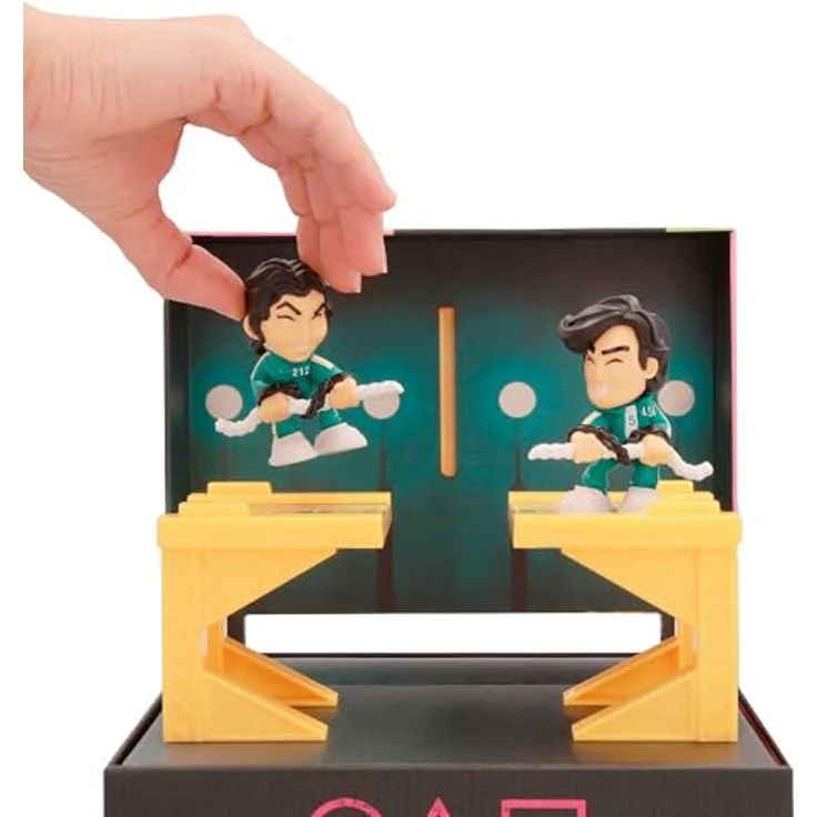 Squid Game Tug of War Challenge (70111), Brettspiel mit 2 exklusiven Figuren und Mini-Set, für 2 Spieler ab 17 Jahren – Bild 5