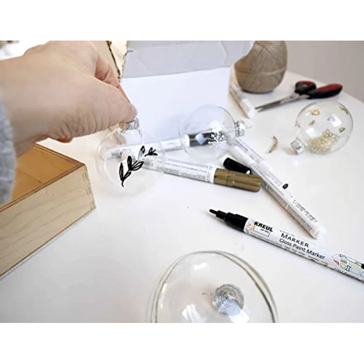 KREUL 47010 - Lackmalstift medium weiß, mit Rundspitze Strichstärke 2 - 4 mm zum Gestalten, Beschriften und Verzieren von kleinen, originellen Geschenken, Karten, uvm. – Bild 2