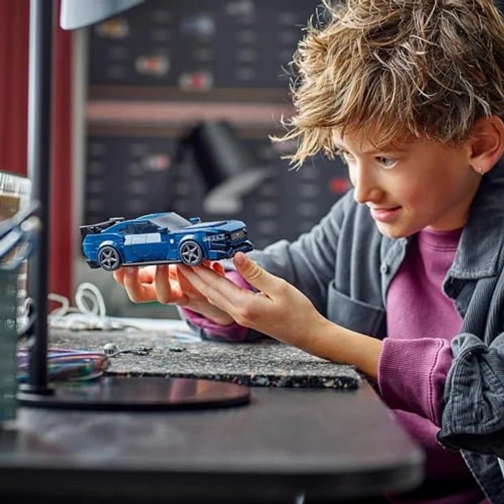 LEGO Speed Champions Ford Mustang Dark Horse Sportwagen, Auto-Spielzeug mit Minifigur, authentische Ford Designdetails, abnehmbares Dach, ab 9 Jahren 76920 – Bild 2