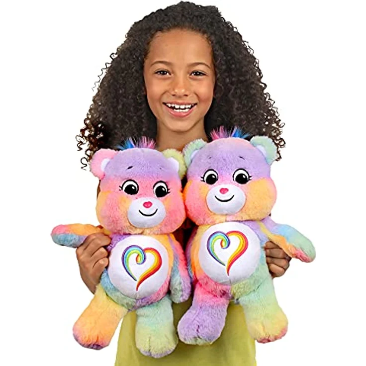 Care Bears Togetherness Bear 22077, 35 cm Plüsch Kuscheltier mit herzförmigem Abzeichen, Sammelbar und perfekt für Kinder ab 4 Jahren – Bild 3