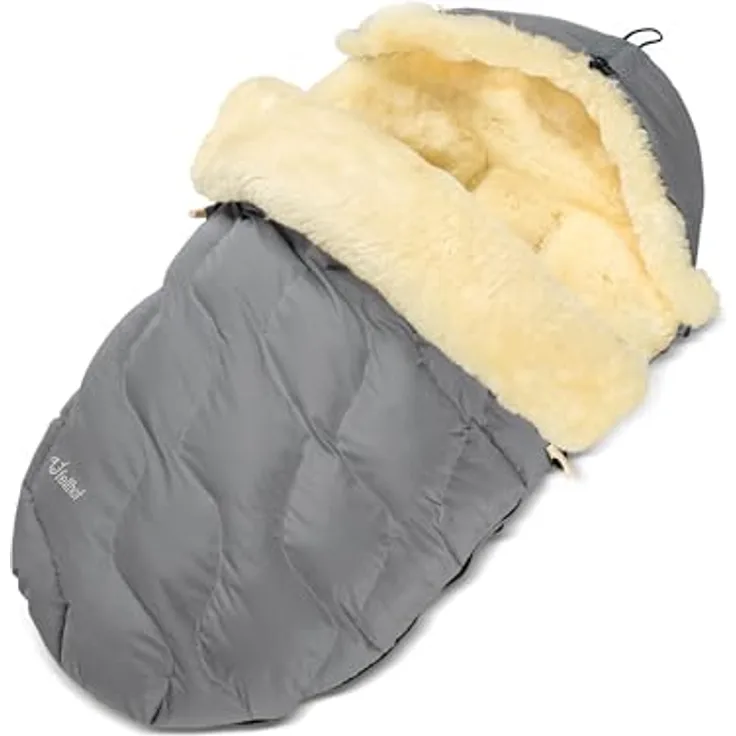 Fellhof® Lammfell Fußsack WINTERBERG, OEKO-TEX® zertifiziert, 50x98 cm, wind- und wasserdicht, grau, mit abzipbarer Kapuze und verstellbaren Gurtschlitzen, waschbar bis 30°C