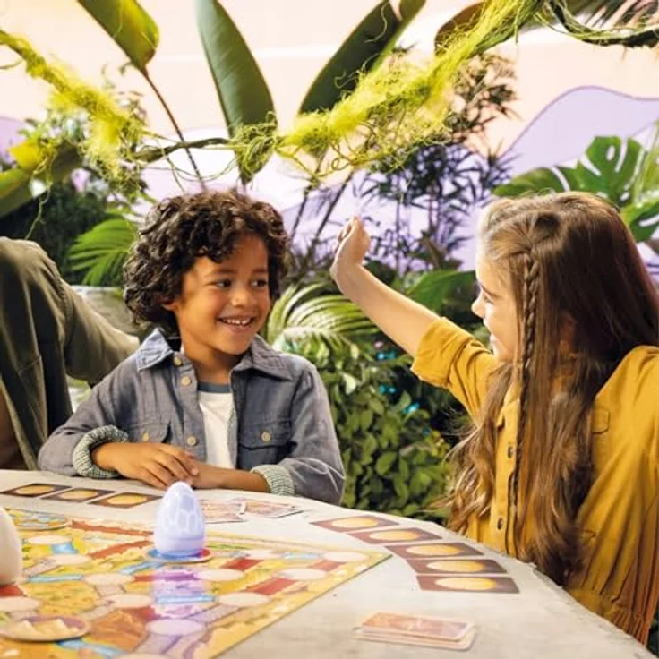 TREFL 02281 Megajaja Dinosaurs, Brettspiel mit leuchtenden Eiern und Aufgabenkarten – Bild 3