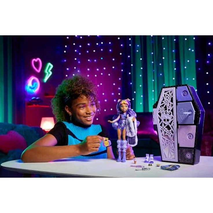 Monster High-Puppe und Outfits, Clawdeen Wolf, Skulltimate Secrets: Fearidescent-Serie, Spind mit über 19 Überraschungen, HNF74 – Bild 2