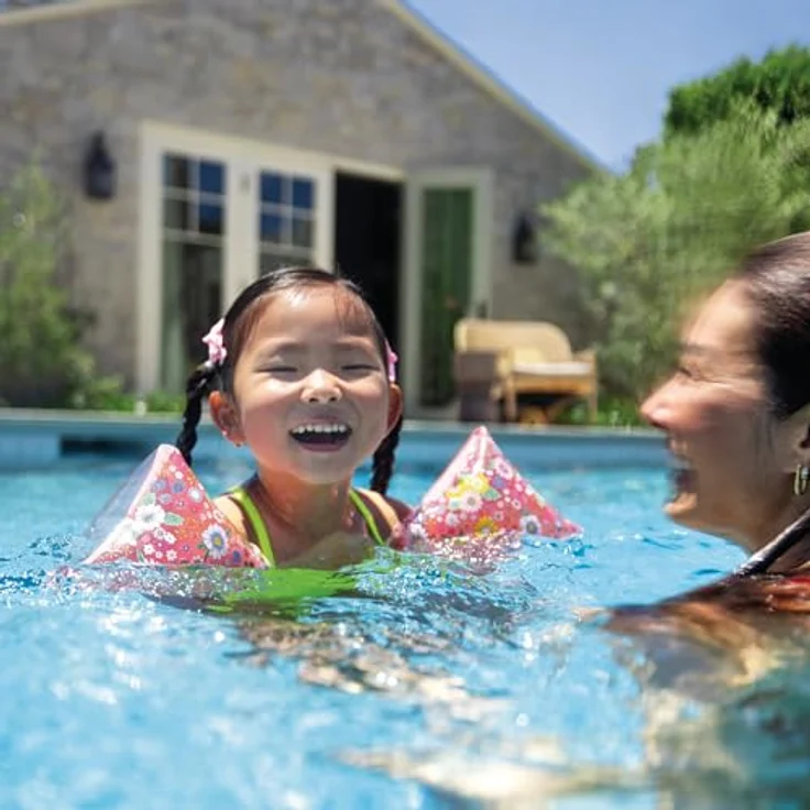 Intex 56669 Schwimmflügel für Kinder, 3-6 Jahre, 23 x 15 cm, robustes Vinyl, 2 Luftkammern, Blumenmuster für Pool und Strand – Bild 5