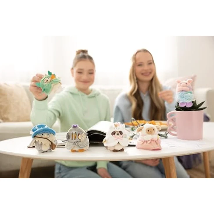 Nici mymochi Kuscheltier Set, Sittich Chipsy 8 cm mit grauem Ritterkostüm und Steckenpferd, in Geschenkbox – Bild 5