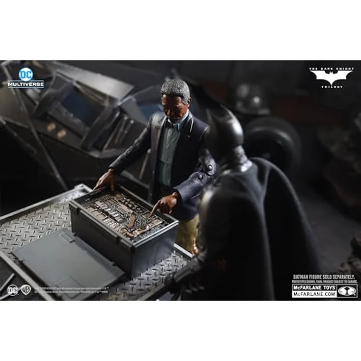 McFarlane DC Multiverse Tumbler Fahrzeug mit Lucius Fox, Modell aus "The Dark Knight", Gold Label Edition – Bild 4