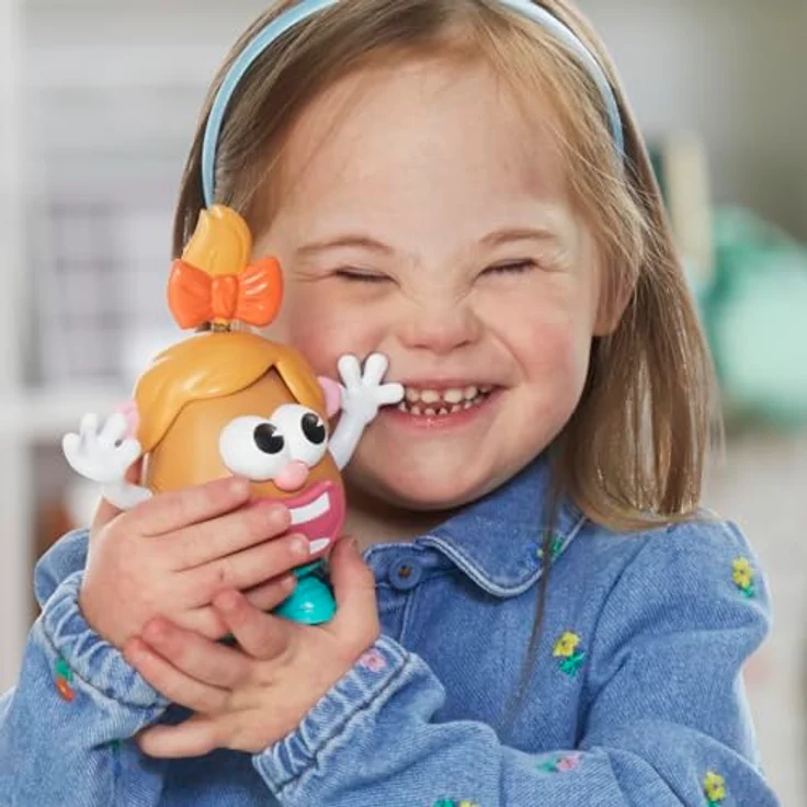 Hasbro Potato Head Superknollen Spielset, Bausatz mit 2 großen und 1 kleinen Kartoffelkörper sowie 38 Zubehörteilen für kreatives Spielen, ab 2 Jahren – Bild 8
