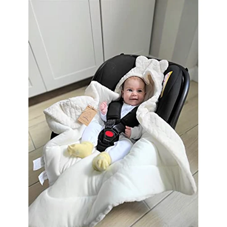 Universelle, weiche Einschlagdecke mit Kapuze für Neugeborene und für Jungen und Mädchen bis ca. 9 Monate. Eignet Sich für Kinderwagen, Babyschale, Kindersitz oder Babybett! Ganzjährig nutzbar. – Bild 9