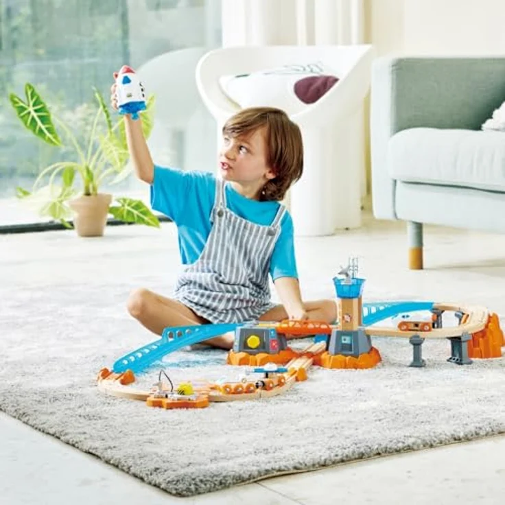 Hape Mars Launch Rail Set, Holzeisenbahn mit Raumschiff und Bahnhof für kreativen Spielspaß – Bild 3