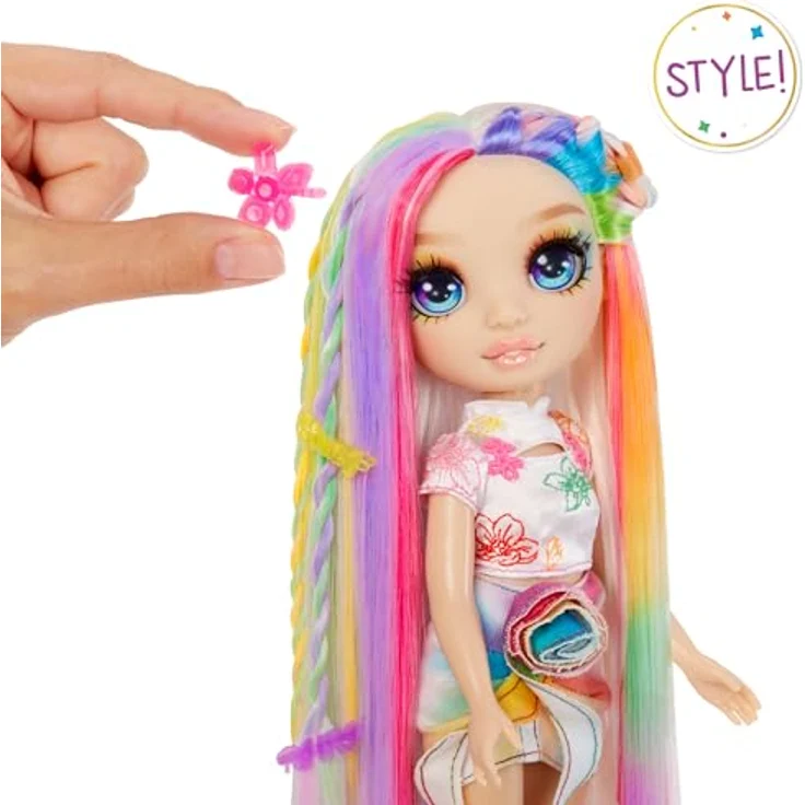 Rainbow High Anziehpuppe Rainbow High Hair Chalk & Style Doll- Amaya (Rainbow) mit 5 Haarkreiden und 5 Haarspangen – Bild 4