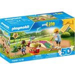 Playmobil® Konstruktions-Spielset Minigolf (71449), Family Fun, (33 St), Made in Europe
