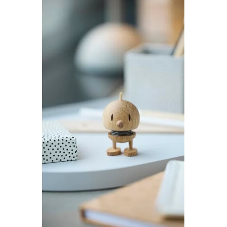 Hoptimist Bumble Mini XS, Sammelfigur aus Eiche und Stahl, 5,9 cm, dänisches Design – Bild 2