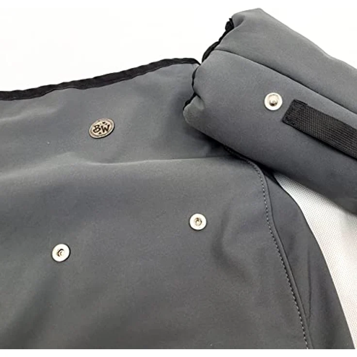 BambiniWelt Kinder Beinwärmer Beinabdeckung Fußsack für Fahrradsitz Römer mit Handmuff Microflees Wind- und wasserabweisend (grau) – Bild 4