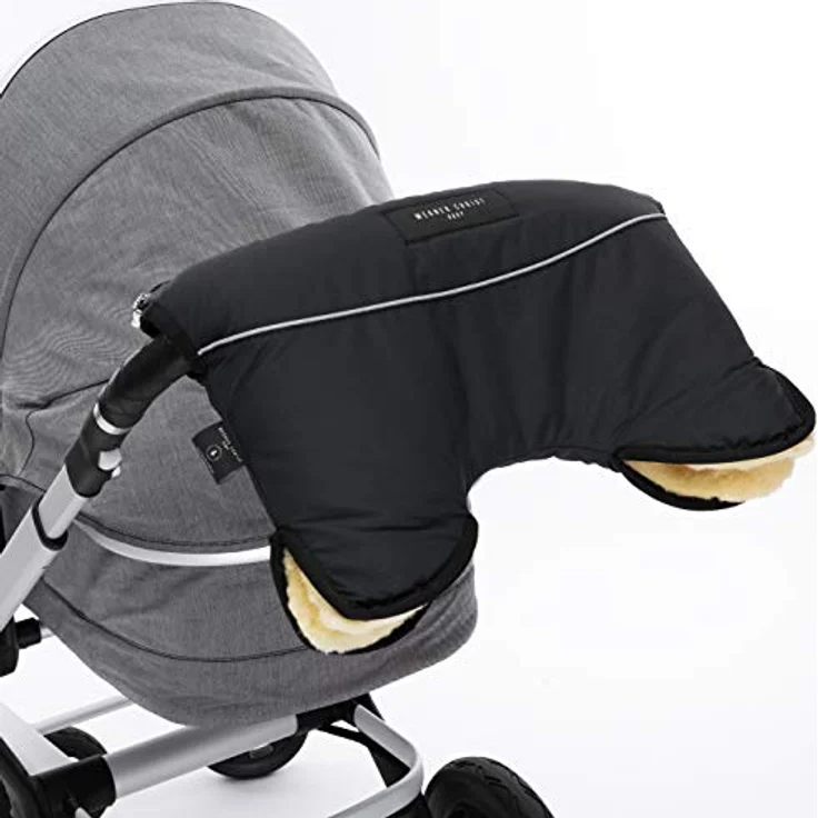 Kinderwagen-Muff aus Lammfell von WERNER CHRIST BABY - MOFFY ist der ideale Handwärmer für Buggys aus medizinischem Fell, einfache Handhabung, Handmuff in Navy (dunkelblau) – Bild 6