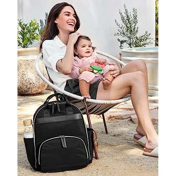 Skip Hop Envi Luxe Eco Wickelrucksack, schwarz, nachhaltig aus recycelten Materialien, 10 Taschen und Fächer, leicht zugängliches Fach für Feuchttücher – Bild 9