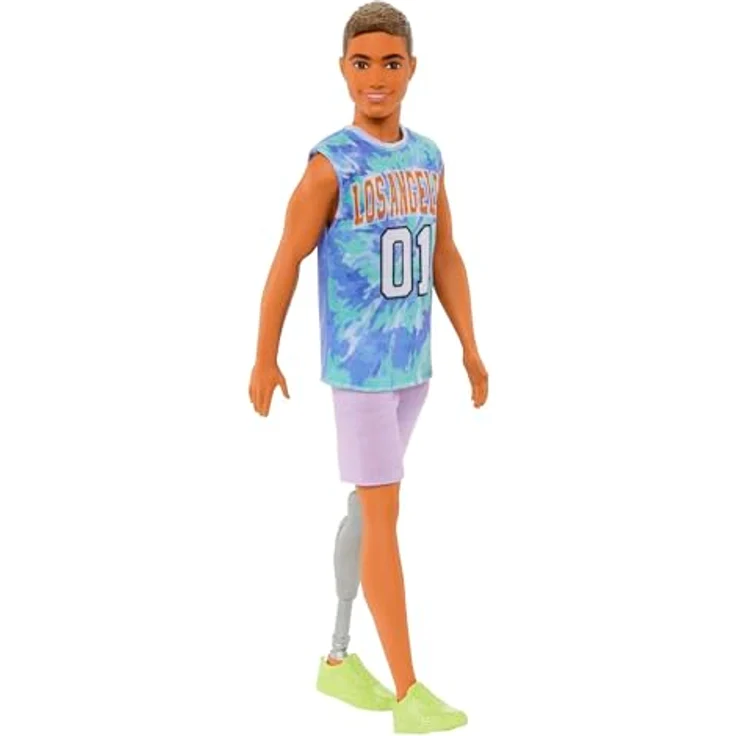Barbie Ken Fashionistas Puppe Nr. 212 mit Beinprothese in Shirt mit Los Angeles-Aufschrift, fliederfarbenen Shorts und Turnshuhen - HJT11 – Bild 5