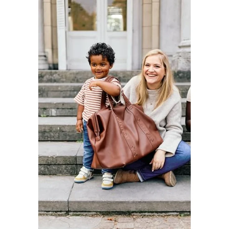 CHILDHOME Mommy Bag, Wickeltasche aus Kunstleder in Dunkelbraun, großes Fassungsvermögen, inklusive Wickelunterlage und Kühltasche, verstellbarer Schultergurt, unterteilt, Isolierfach, für Reise und Alltag – Bild 5