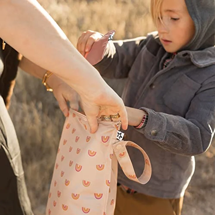 Tiny Twinkle wasserdichte Nass-Tasche, 2er Pack wiederverwendbare Aufbewahrung für nasse Badebekleidung und Windeln, Boho Regenbogen – Bild 3