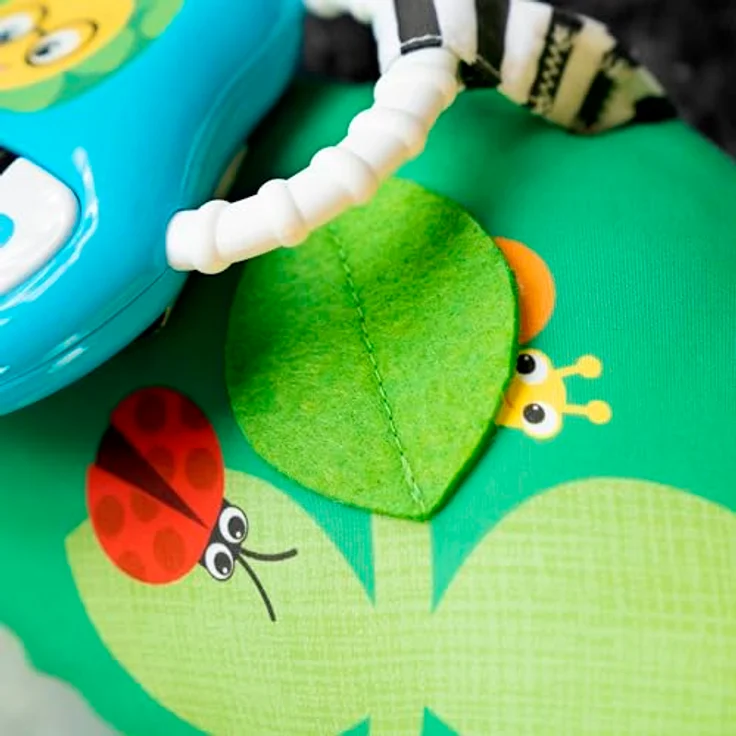 Baby Einstein Cal-a-Pillow™ Tummy Time Aktivitätskissen, Kinderkissen mit 9 multisensorischen Elementen, geeignet für Babys von 0-12 Monaten, abwischbar, dreisprachig (Englisch, Spanisch, Französisch) – Bild 12