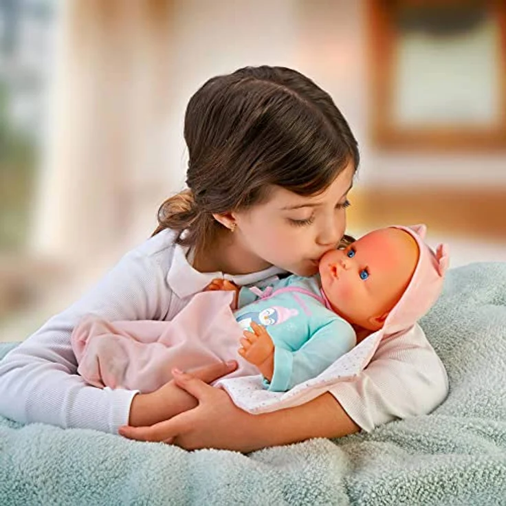 Nenuco - Ist Mein Baby gut zugedeckt?, Babypuppe Weichkörper, die krank Wird, zugedeckt Wird, zittert und Fieber hat, mit Schnuller und Babyschühchen als Pflegezubehör, Famosa (700017360) – Bild 6