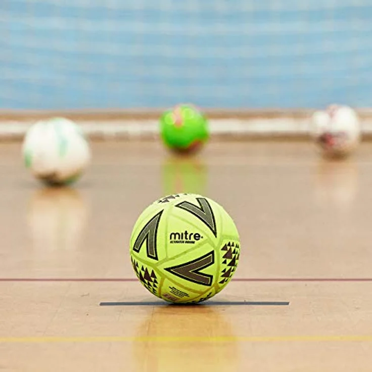 Mitre Ultimatch Indoor-Fußball, Neues Design, extra haltbar, formstabil, gelb, schwarz, Ballgröße 4 – Bild 3