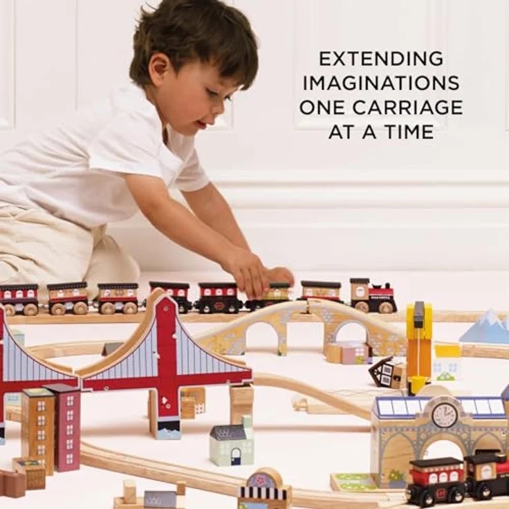 Le Toy Van Great Green Train, handgefertigter Güterzug aus Gummibaumholz mit Magnetteilen, grün – Bild 6