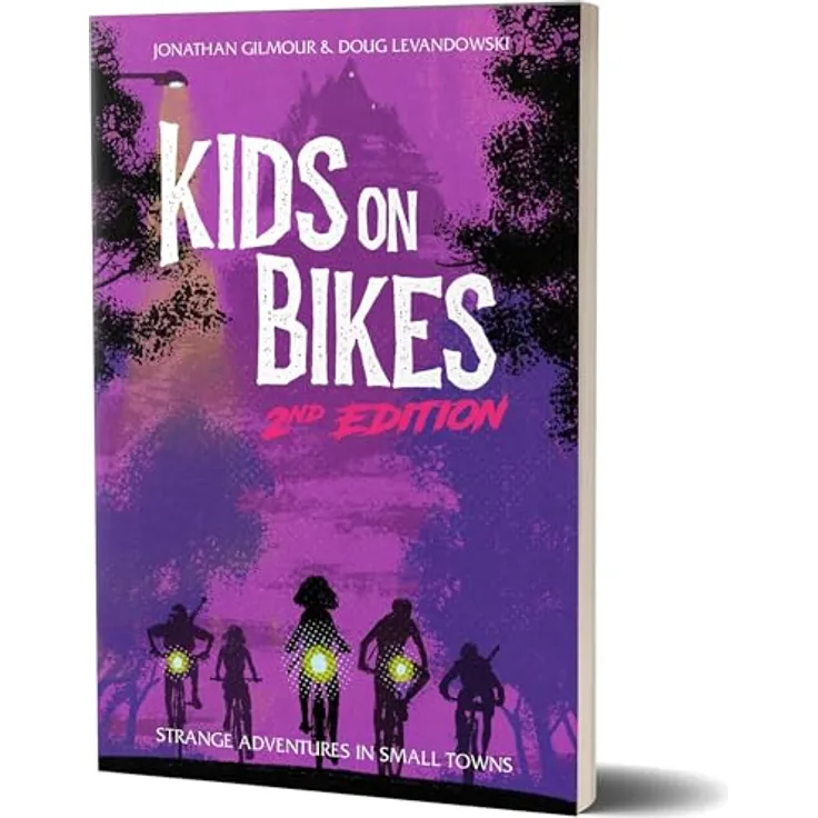 Renegade Game Studios Kids ON Bikes RPG 2ND ED, Vollfarbiges Softcover-Rollenspielbuch mit Powered-Player und voller Kompatibilität zu Strange Adventures Vol. 1 und 2