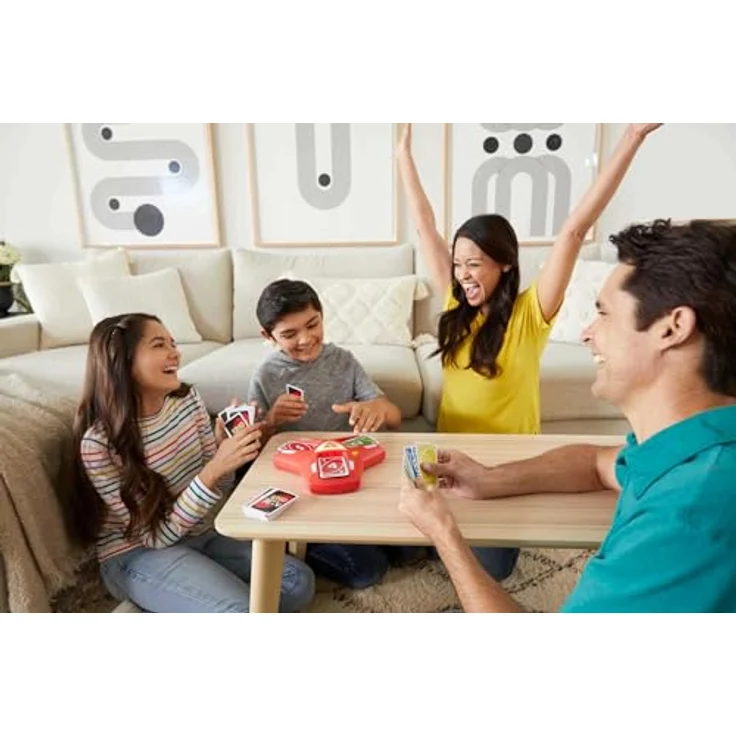 Mattel UNO Triple Play Kartenspiel, interaktives Spiel mit drei Ablagestapeln und "Triple Play!"-Modus für 2-6 Spieler – Bild 2