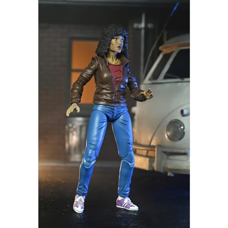 NECA Teenage Mutant Ninja Turtles Actionfigur April O'Neil, 18 cm mit Zubehör in Fensterbox – Bild 5